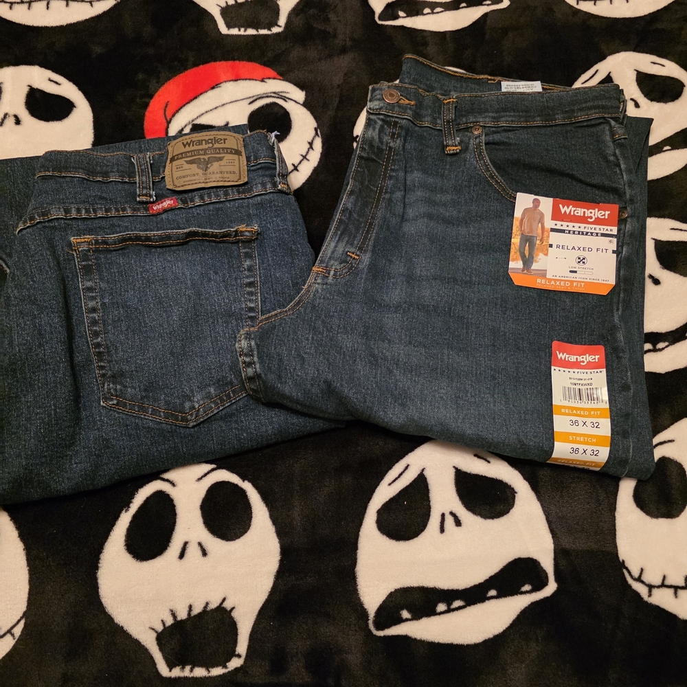 Wrangler Men's Relaxed Fit Blue Jeans Lot Of 2